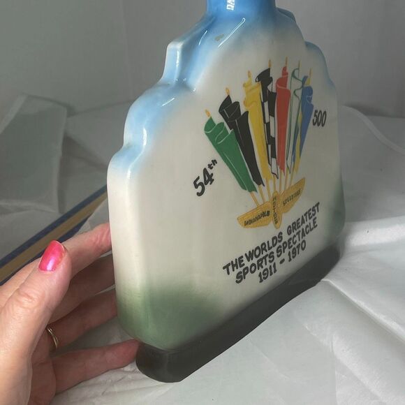 VTG 70’s Jim Beam Indianapolis Motor Speedway 54Th Indy 500 decanter. - Picture 7 of 9